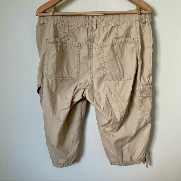 Vintage Y2K Cargo Cropped Capri Khaki Pants Size 14 - Picture 2 of 5